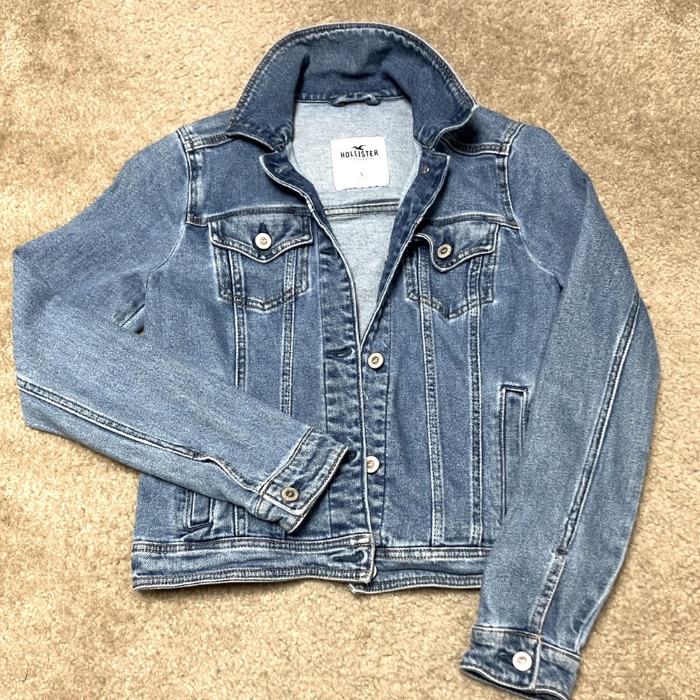 Hollister denim jacket size small